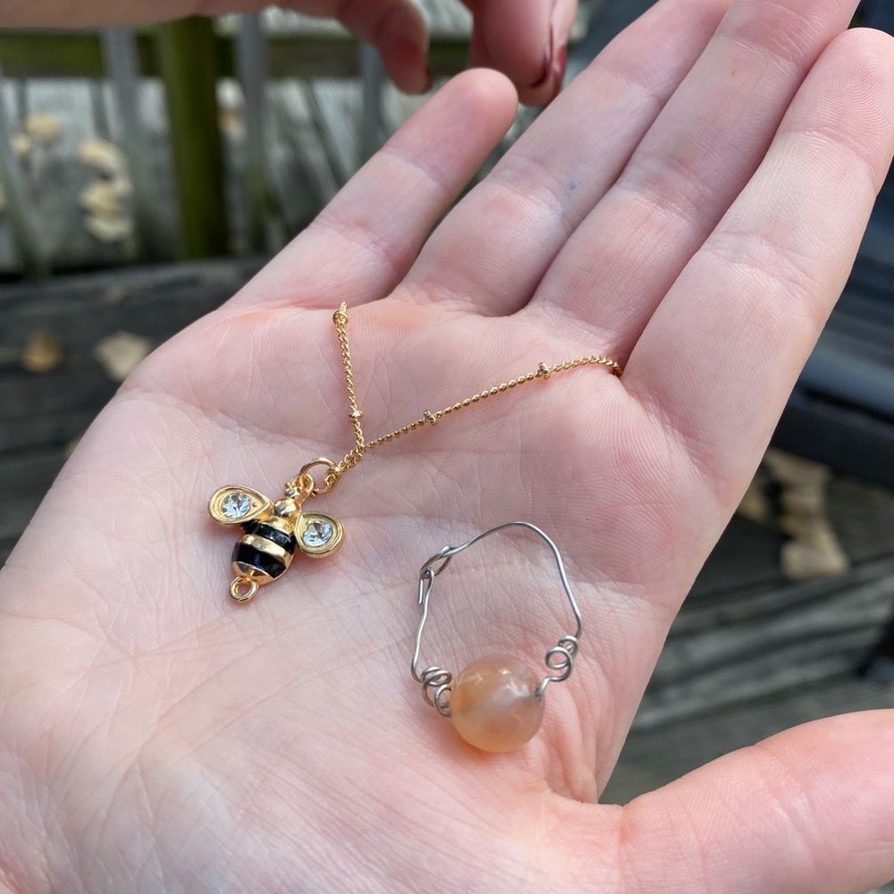 Bee Necklace! - Picture 2 of 2